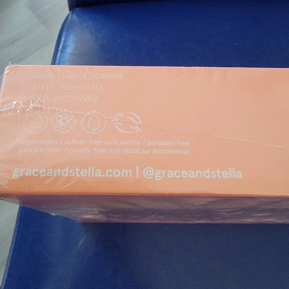 grace & stella Dew-Tox & Chill Skin Care Set
